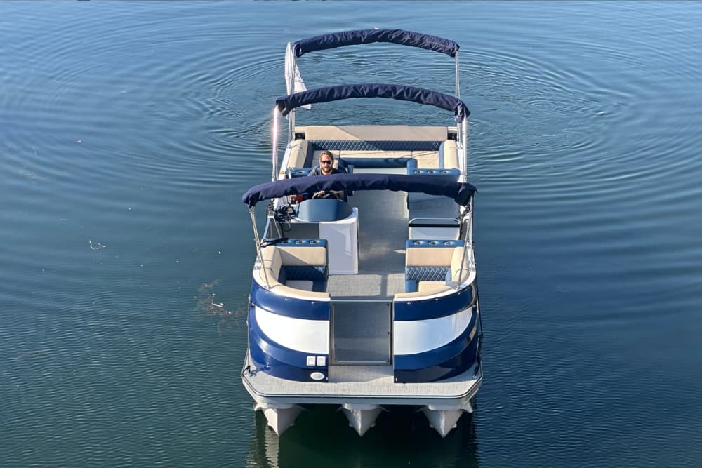 En två timmar lång parisisk paus mellan öar, Eiffeltornet och Frihetsgudinnan