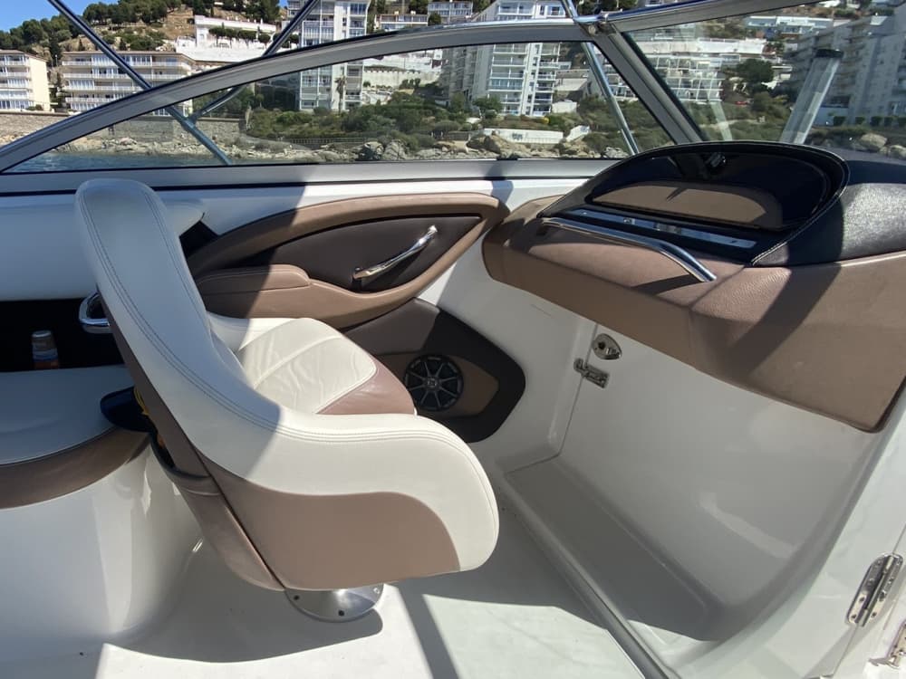 Fuga da Empuriabrava: 3 ore e 30 di relax su un motoscafo