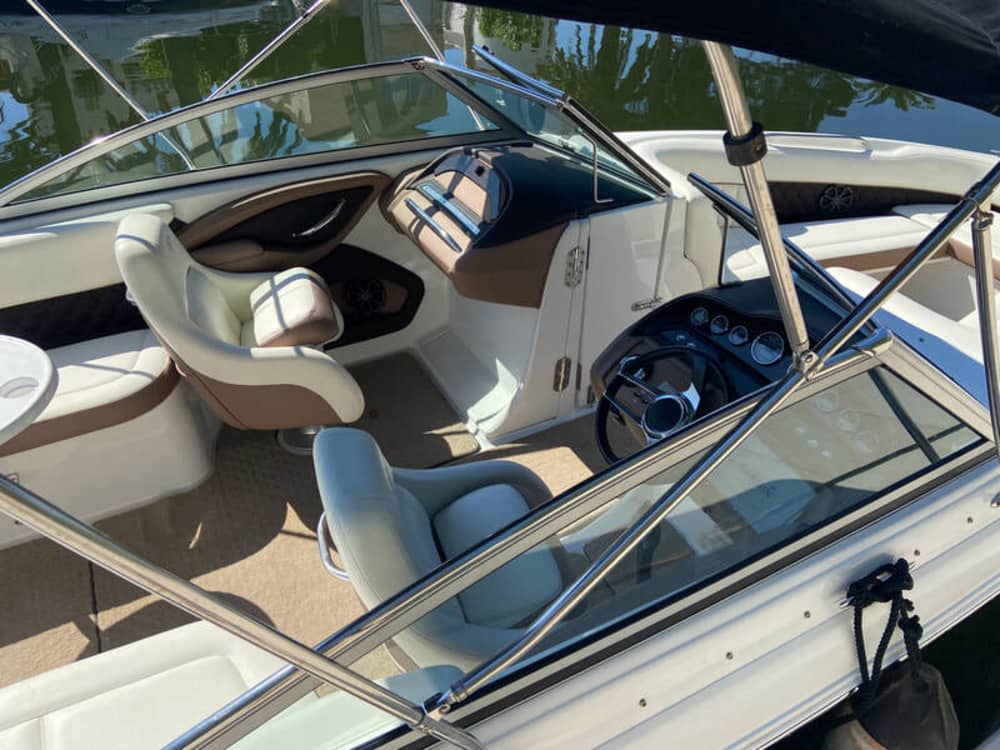 Fuga da Empuriabrava: 3 ore e 30 di relax su un motoscafo