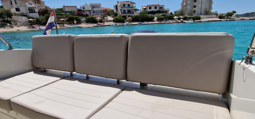 Odkryj Rogoznicę łodzią: Cały dzień na wodzie na pokładzie łodzi motorowej