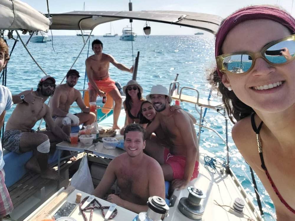 Privézeiltocht naar Formentera en het zuiden van Ibiza: een dag tussen turquoise wateren en ongerepte stranden