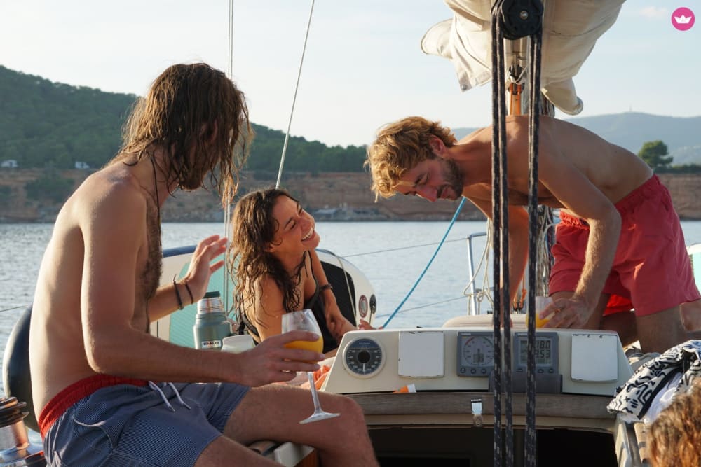 Privézeiltocht naar Formentera en het zuiden van Ibiza: een dag tussen turquoise wateren en ongerepte stranden