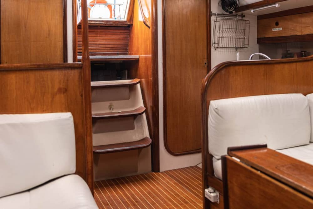 Privézeiltocht naar Formentera en het zuiden van Ibiza: een dag tussen turquoise wateren en ongerepte stranden