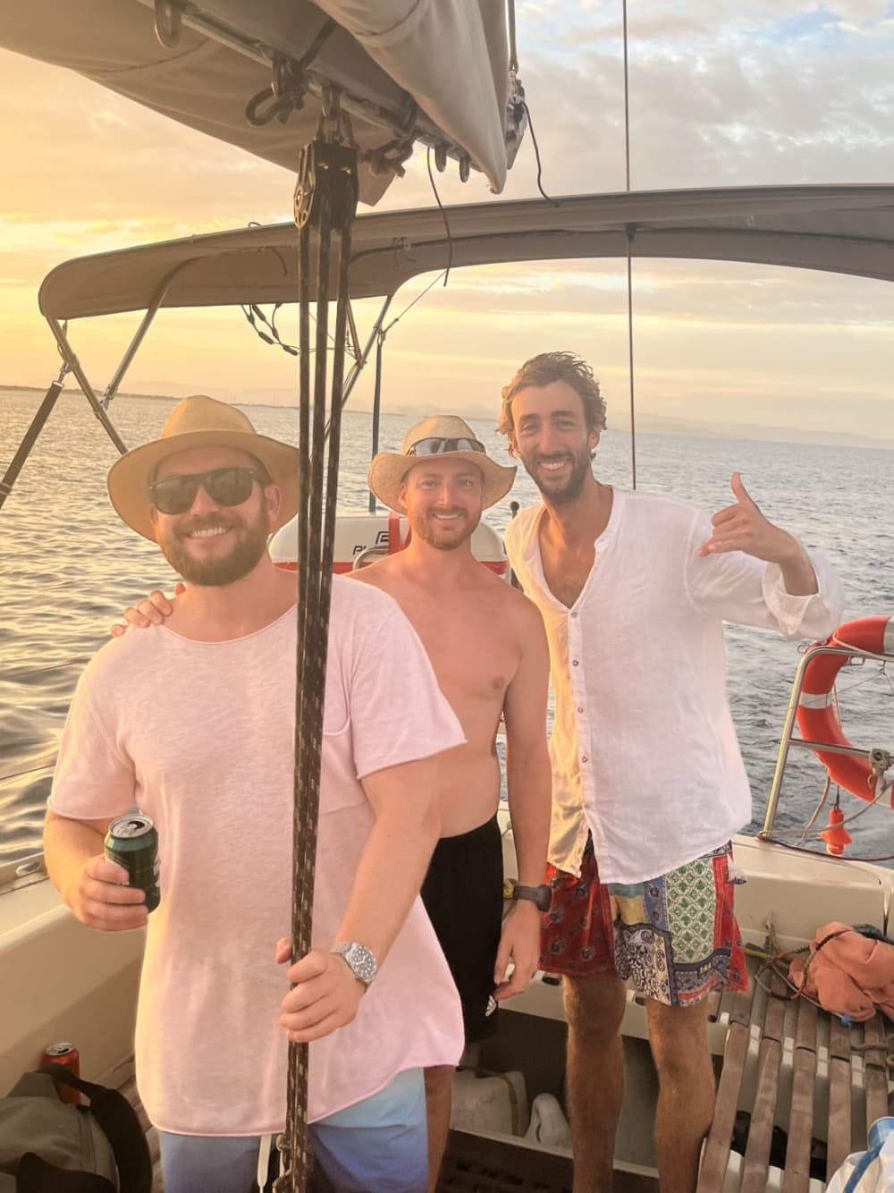 Puesta de sol en el sur de Ibiza: Navegación de 2 horas con vistas a Es Vedrà