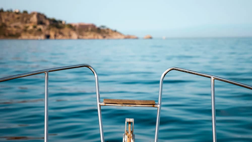 EVE - TAORMINA SEA ADVENTURE: 4-hour tour to discover the most fascinating caves and bays of the coast