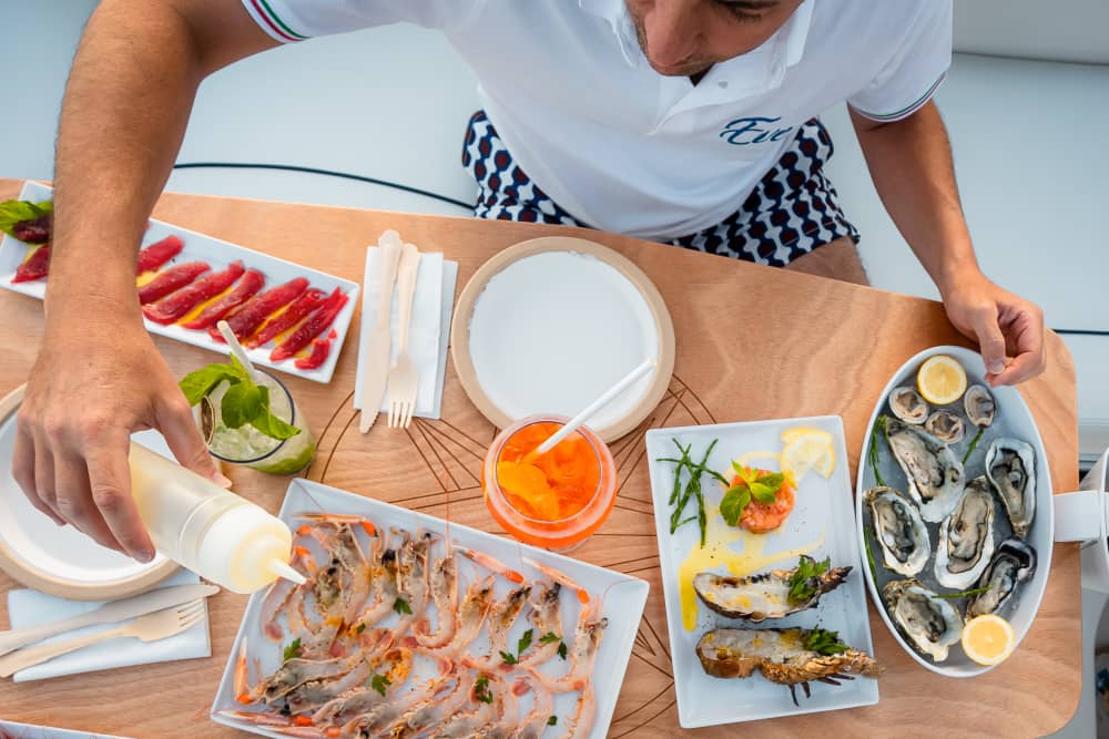 EVE - TAORMINA SEA ADVENTURE: 4-hour tour to discover the most fascinating caves and bays of the coast