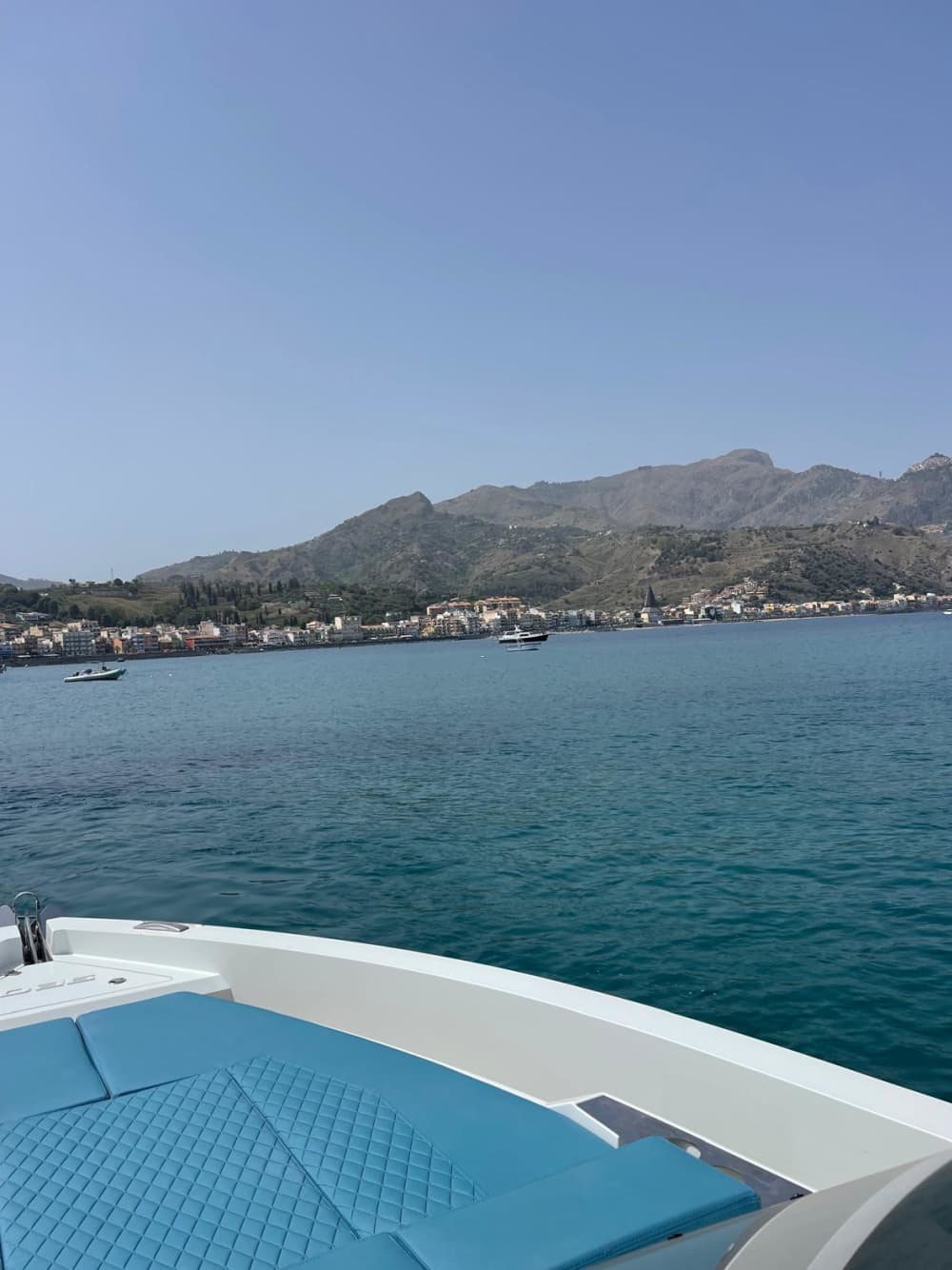 Crociera privata di lusso di un giorno intero a Siracusa: naviga, esplora, rilassati