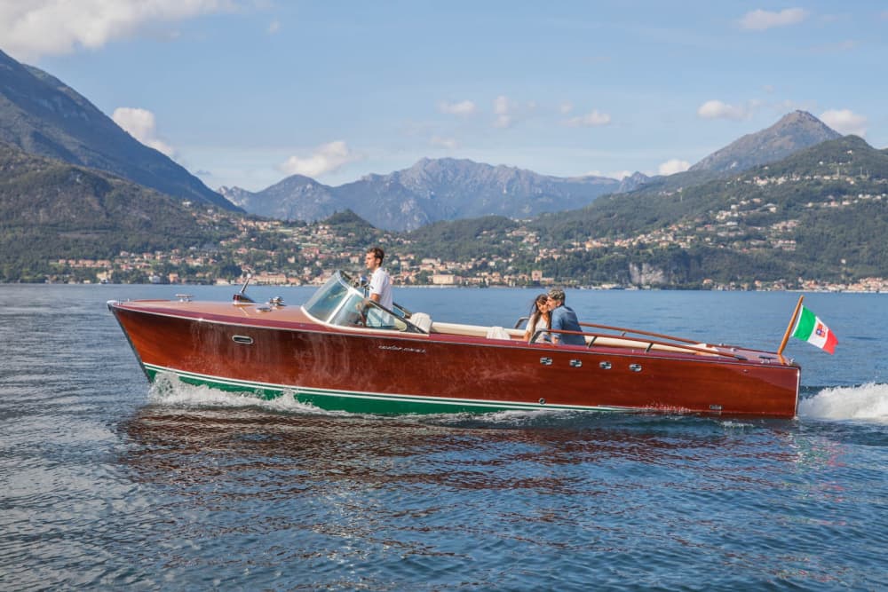 Votre bateau à moteur privé pour une journée autour de Tremezzo
