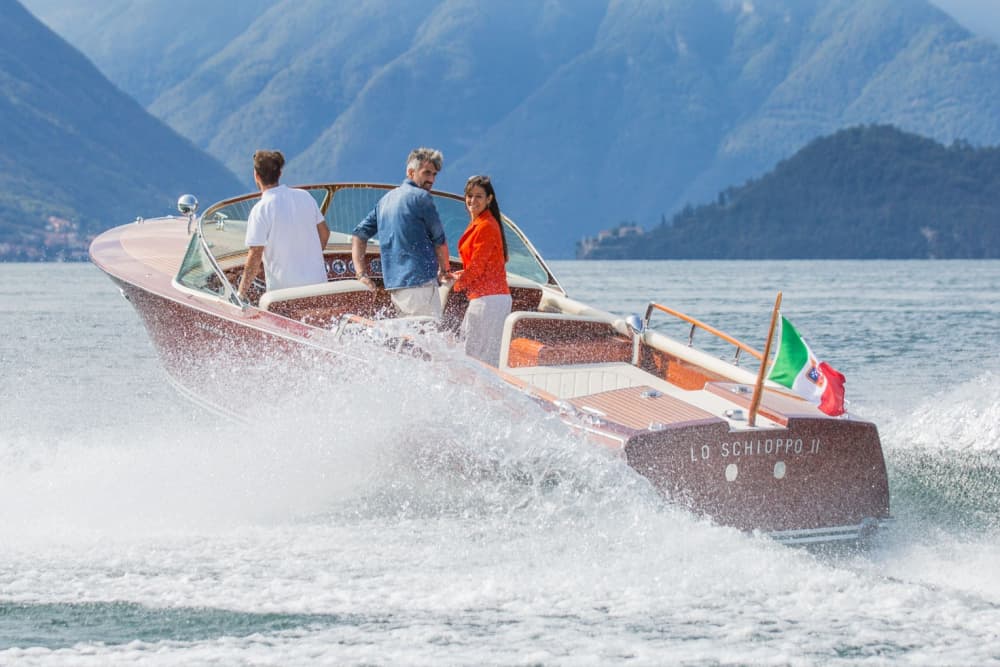 Votre bateau à moteur privé pour une journée autour de Tremezzo