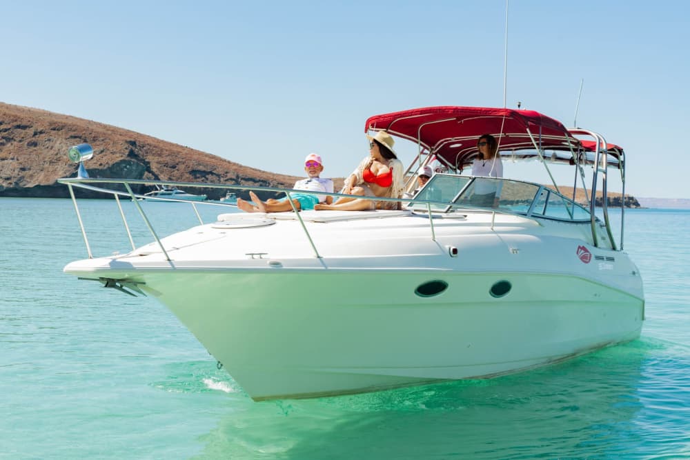 Découvrez La Paz lors d'une excursion d'une journée en bateau à moteur.