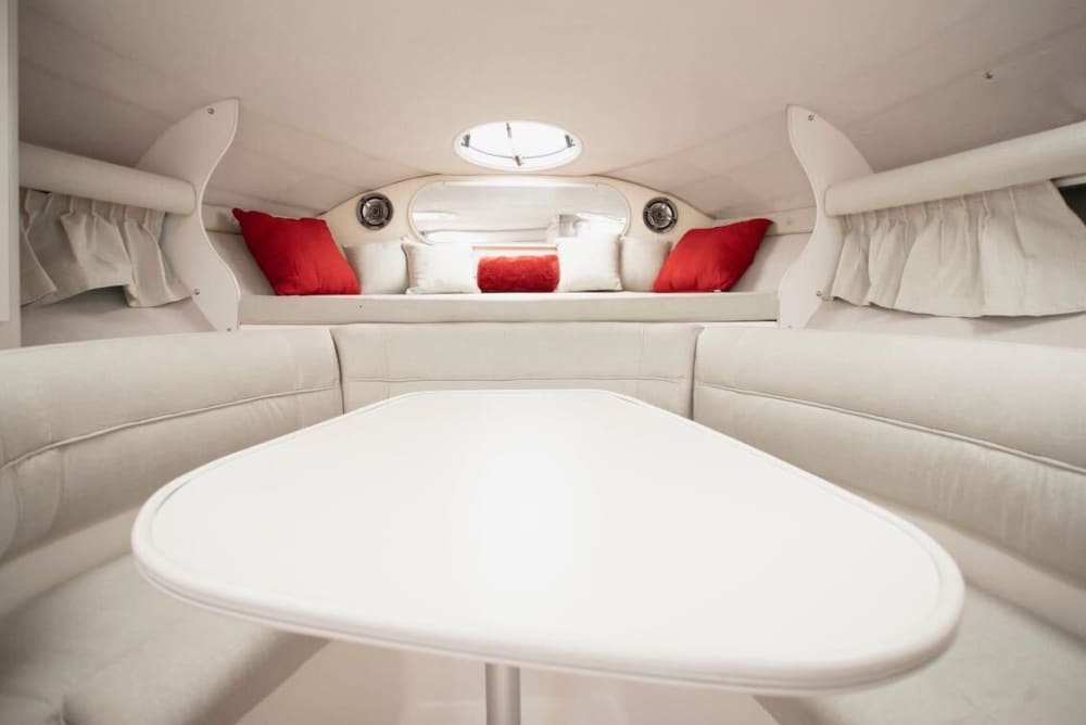 Découvrez La Paz lors d'une excursion d'une journée en bateau à moteur.