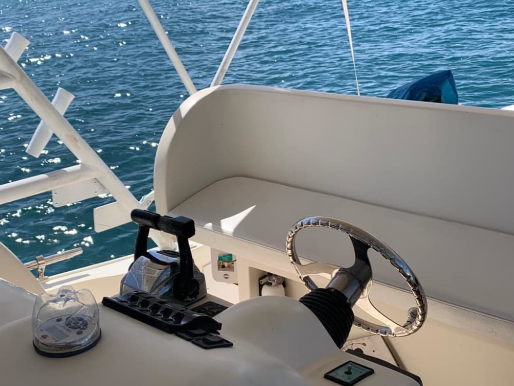 Détente à Marigot : 9 heures de soleil sur un bateau à moteur