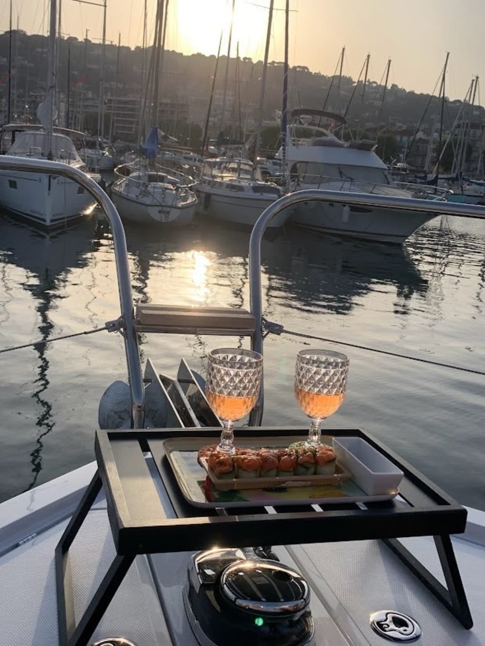 Din dag i Golfe Juan: Hyr en motorbåt för en heldags upptäcktsfärd