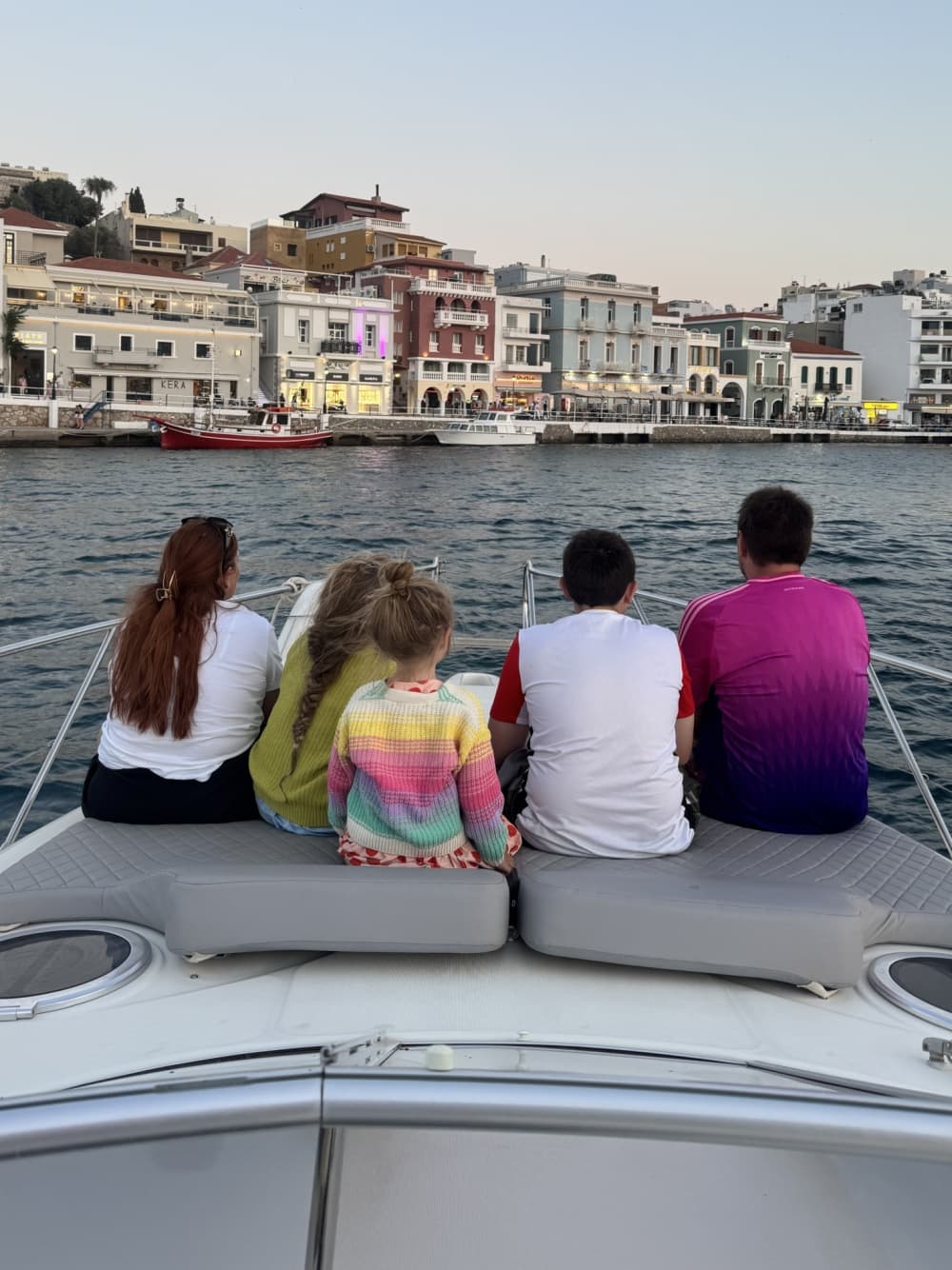 4 heures pour découvrir Agios Nikolaos en bateau à moteur