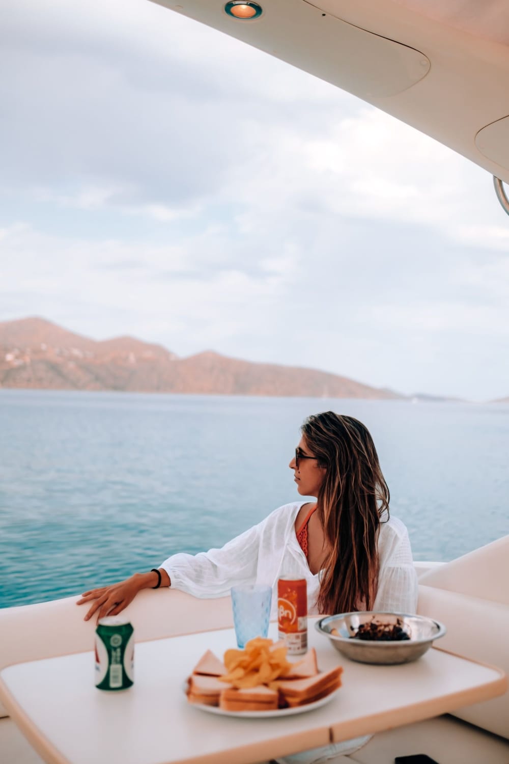 4 hours to discover Agios Nikolaos on a motorboat