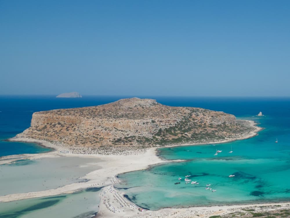 Excursión privada en barco de día completo a la playa de Balos y la isla de Gramvousa desde Chania