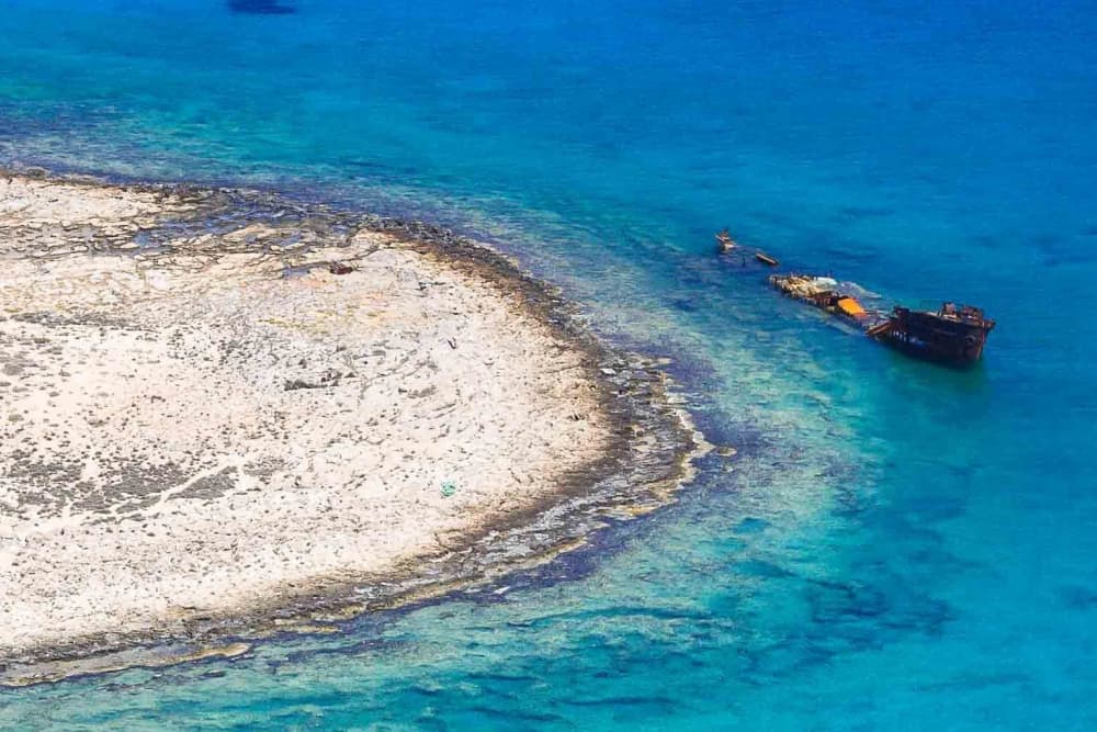 Excursión privada en barco de día completo a la playa de Balos y la isla de Gramvousa desde Chania