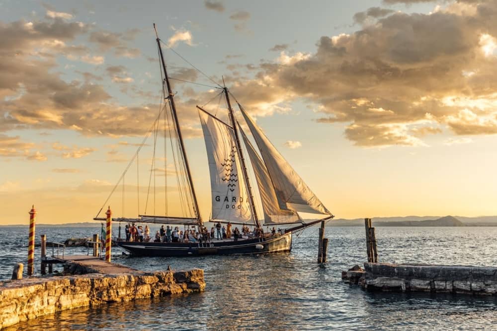 Ganztägiges Segeln durch die südliche Seele des Gardasees