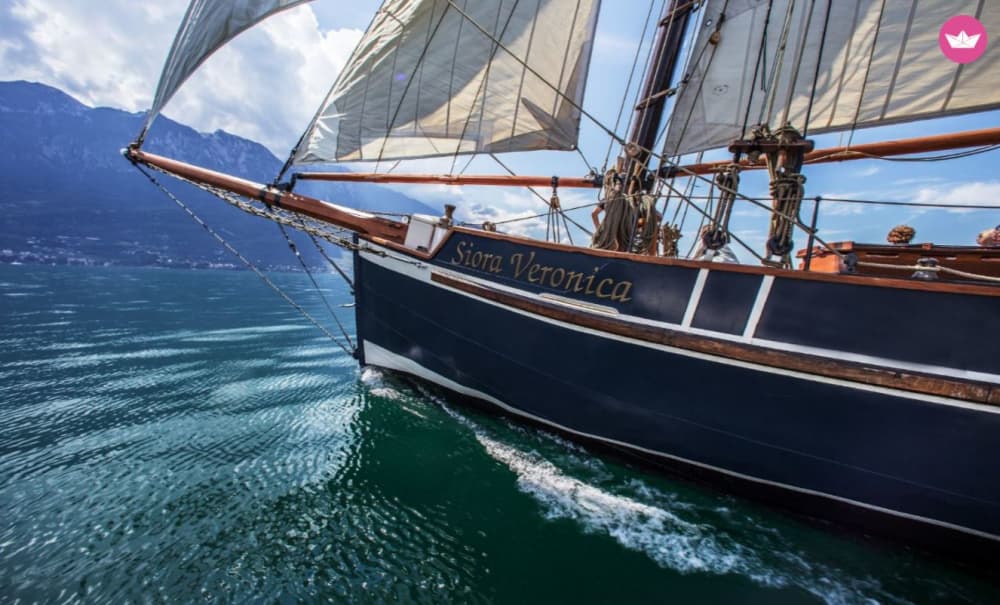 Ganztägiges Segeln durch die südliche Seele des Gardasees