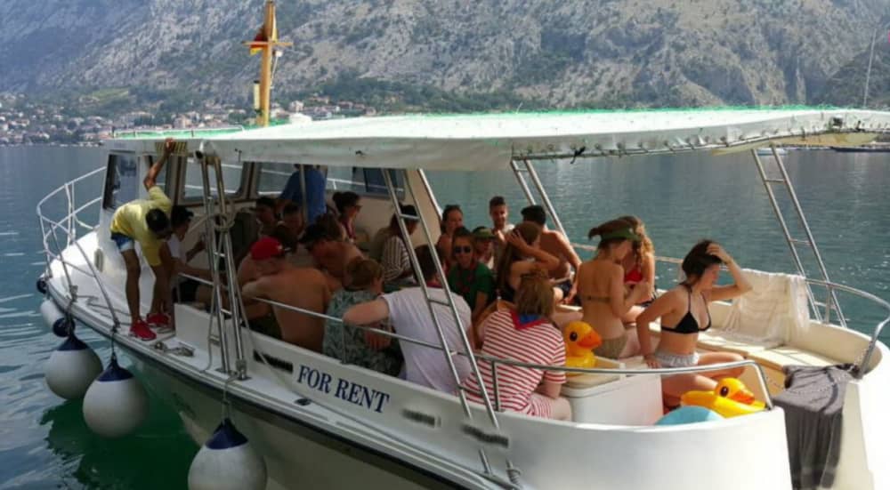 Excursion en bateau d'une journée : découverte de la baie de Boka