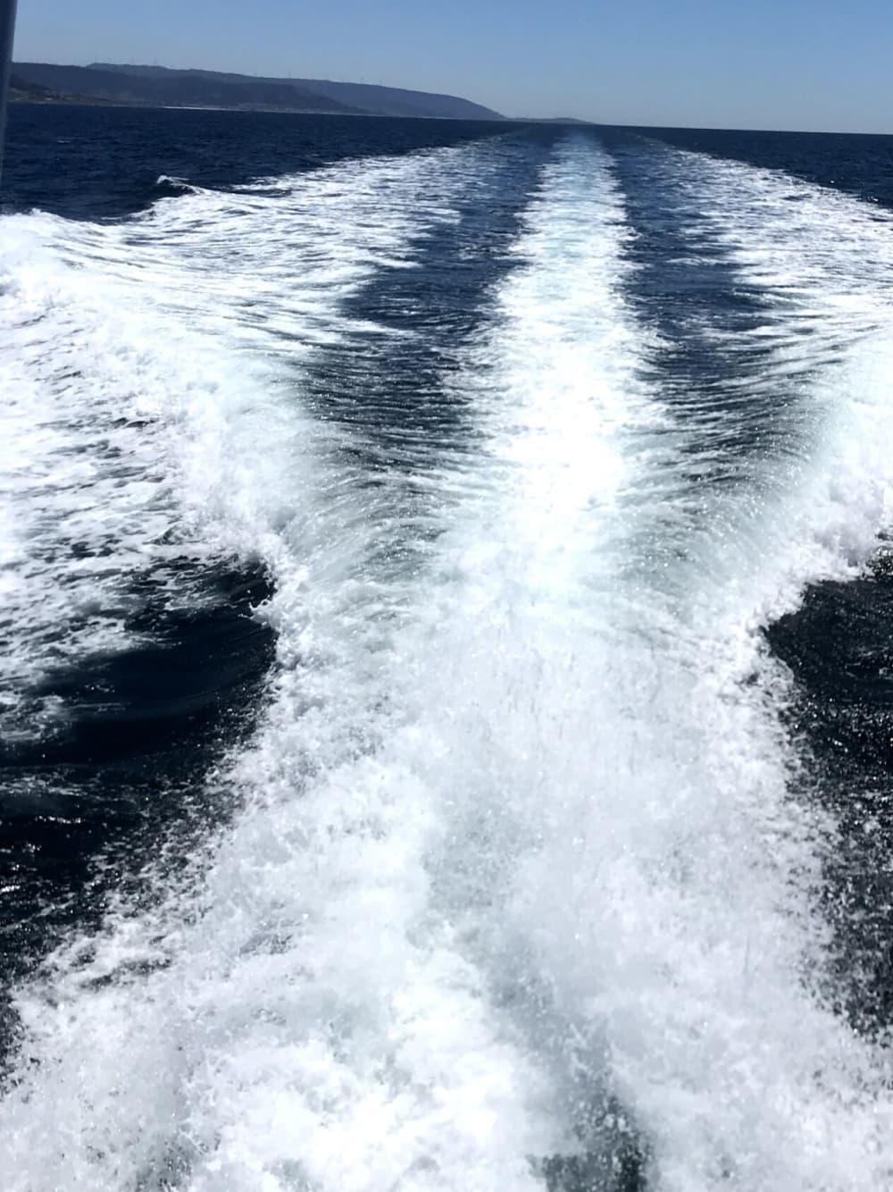 Trascorri 4 ore sull'acqua a Vigo, godendoti il sole e le acque cristalline.