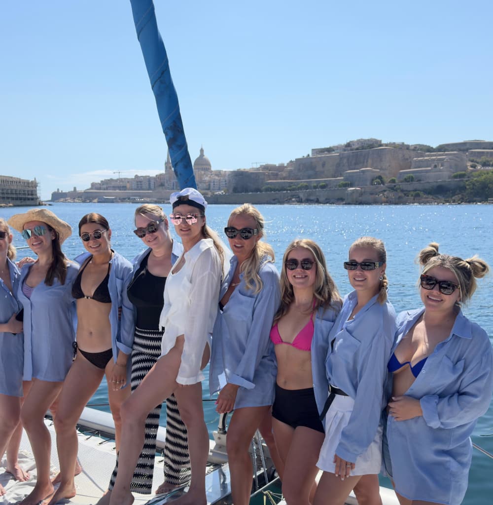 Exclusieve catamaranervaring: vier uw speciale gelegenheid op zee