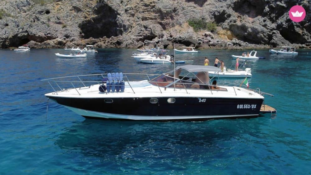 Escapade d'une journée sur l'île de Giglio : eaux cristallines et plages cachées