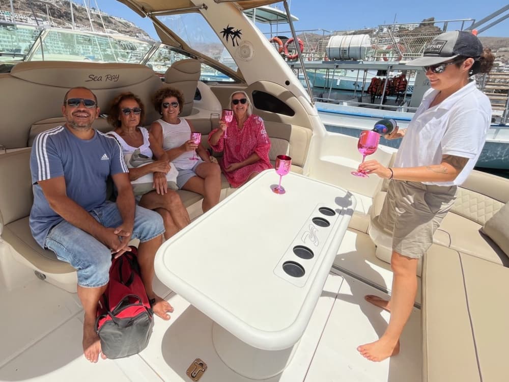 Passeio exclusivo de iate de meio dia em Gran Canaria