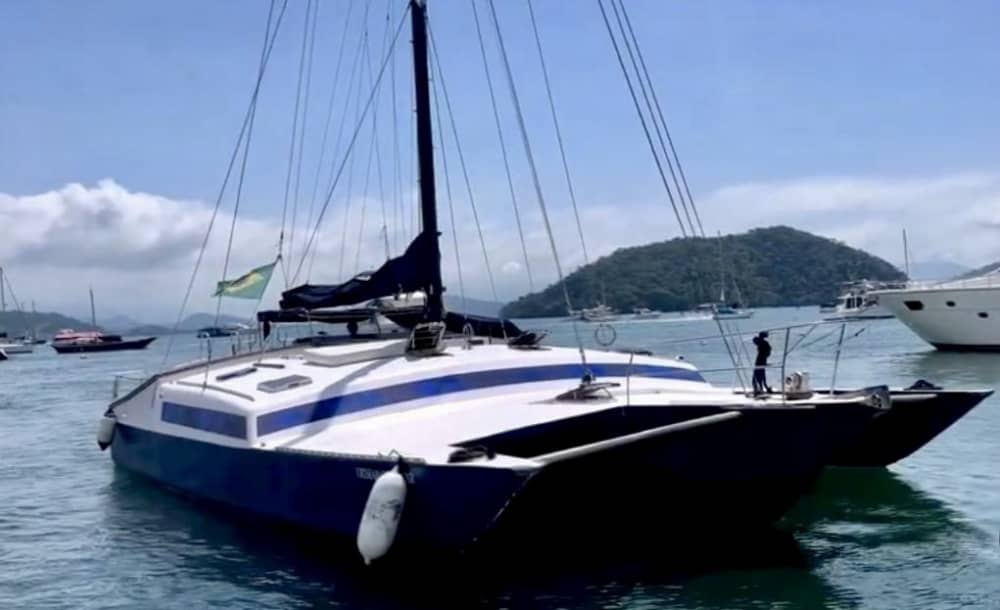 Scoprite Angra dos Reis come mai prima d'ora a bordo di un catamarano.