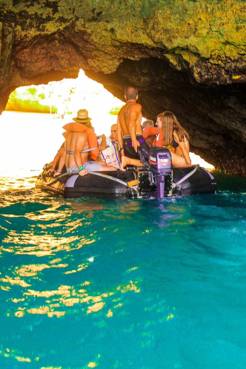 Excursie privată cu barca de 9 ore în Vilamoura