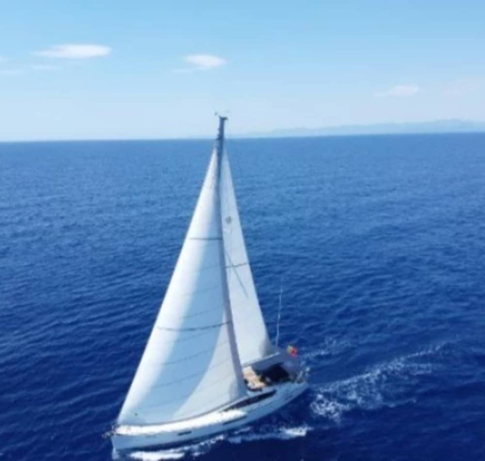 Une journée complète en voilier pour découvrir Procida et Ischia
