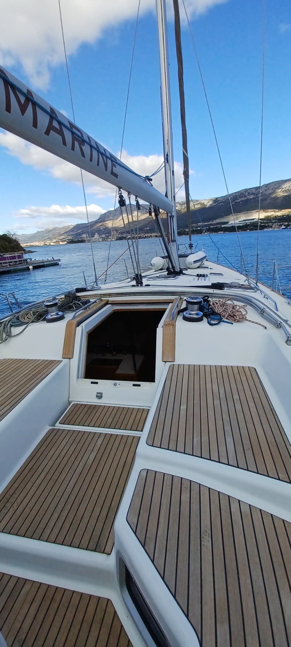 A full day on a sailing yacht to discover Procida and Ischia