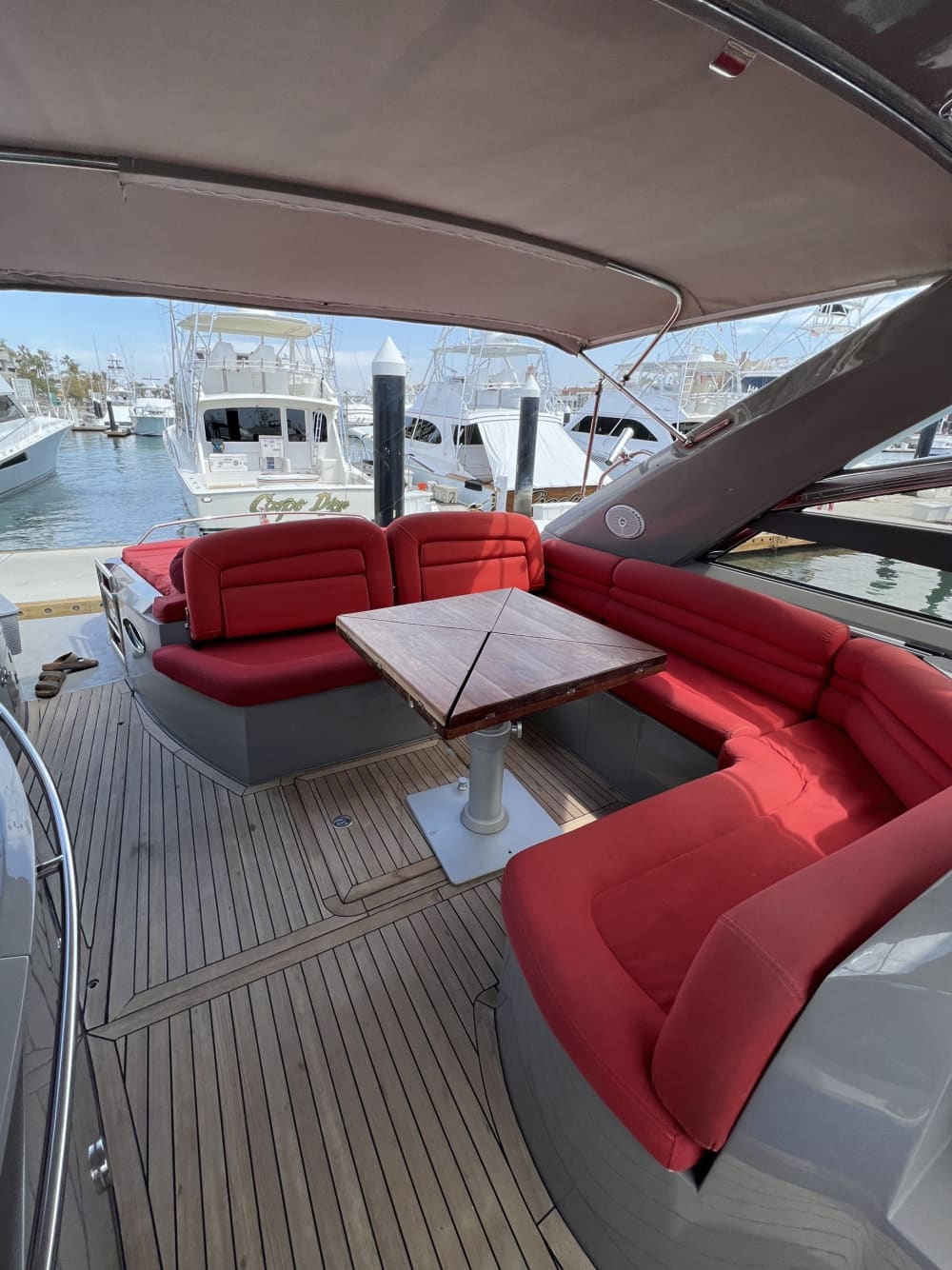 Découvrez les rivages de Cabo San Lucas : une excursion d'une journée complète à bord d'un bateau à moteur