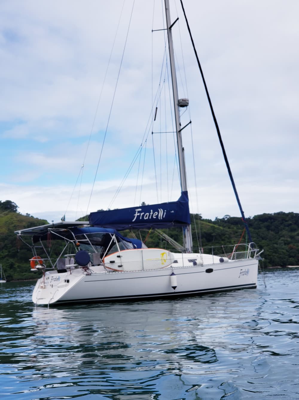 Breng 7 uur door met zeilen rond Paraty op een zeilboot.