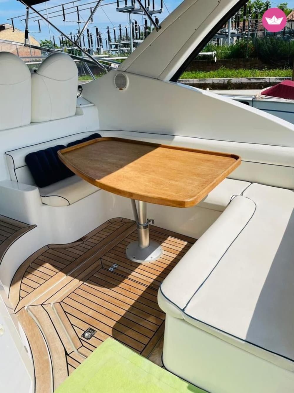 Paradiso Turchese: Scopri la Costa Smeralda in Motoscafo