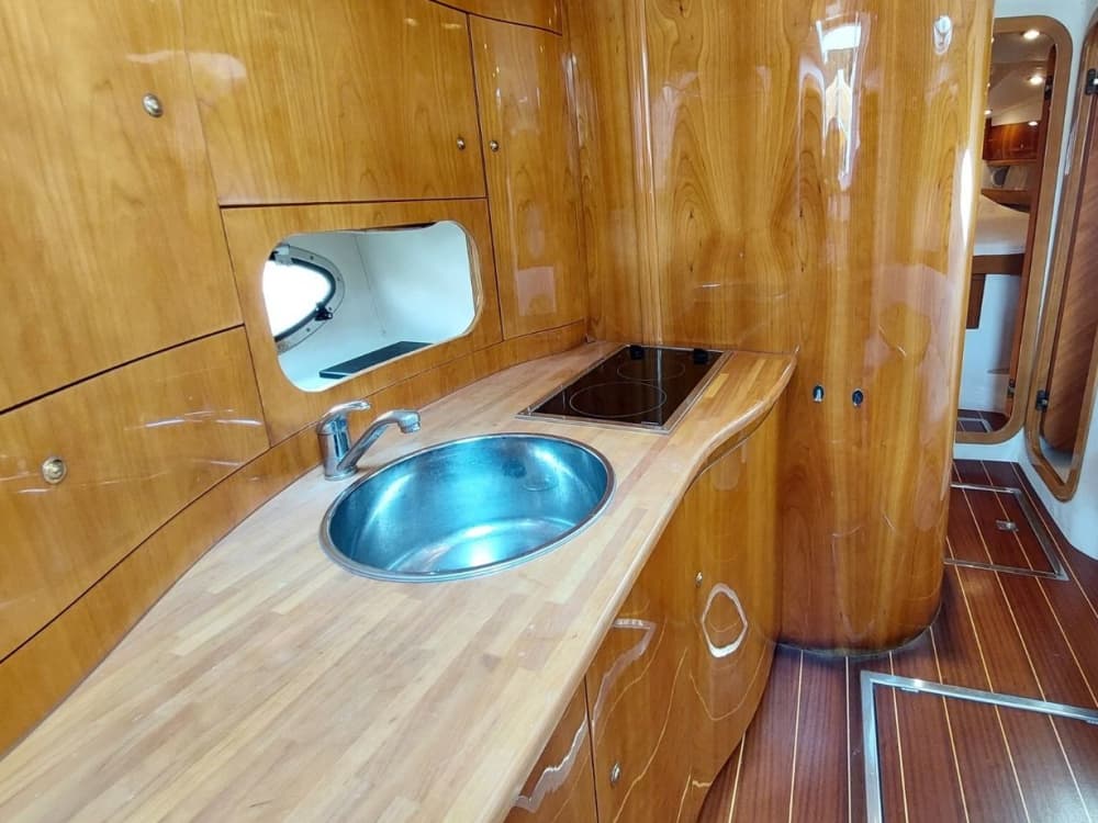 Paradiso Turchese: Scopri la Costa Smeralda in Motoscafo