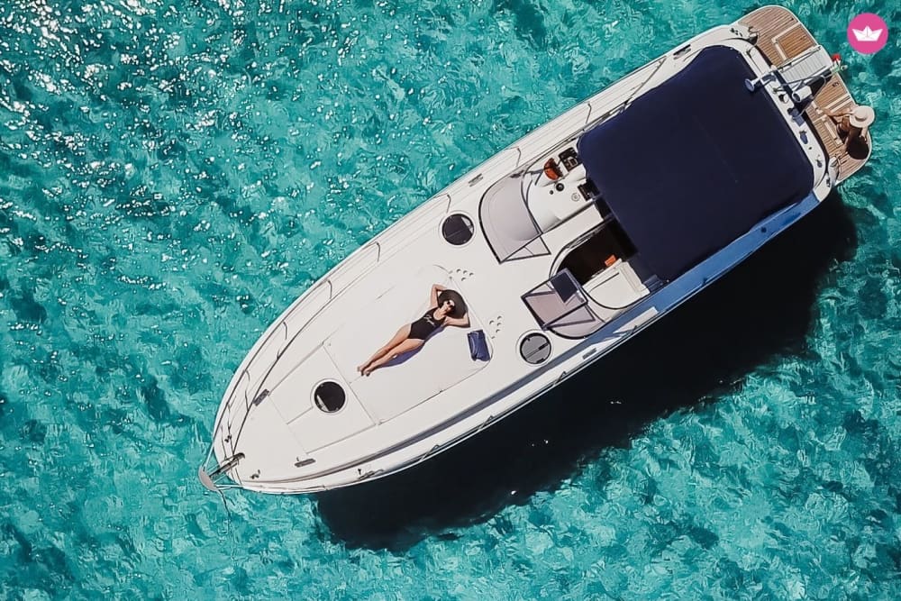 Paradiso Turchese: Scopri la Costa Smeralda in Motoscafo