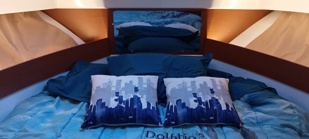 Discover Cogolin's shores: A complete day trip aboard a motorboat