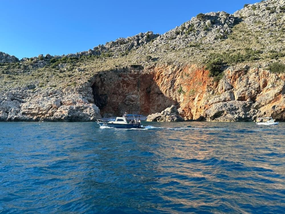 Private boat trip around Bar on a motorboat