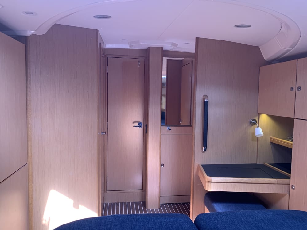 Utforska Gosport och njut av en heldags segling på en segelbåt