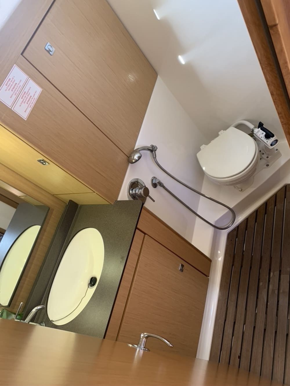 Utforska Gosport och njut av en heldags segling på en segelbåt