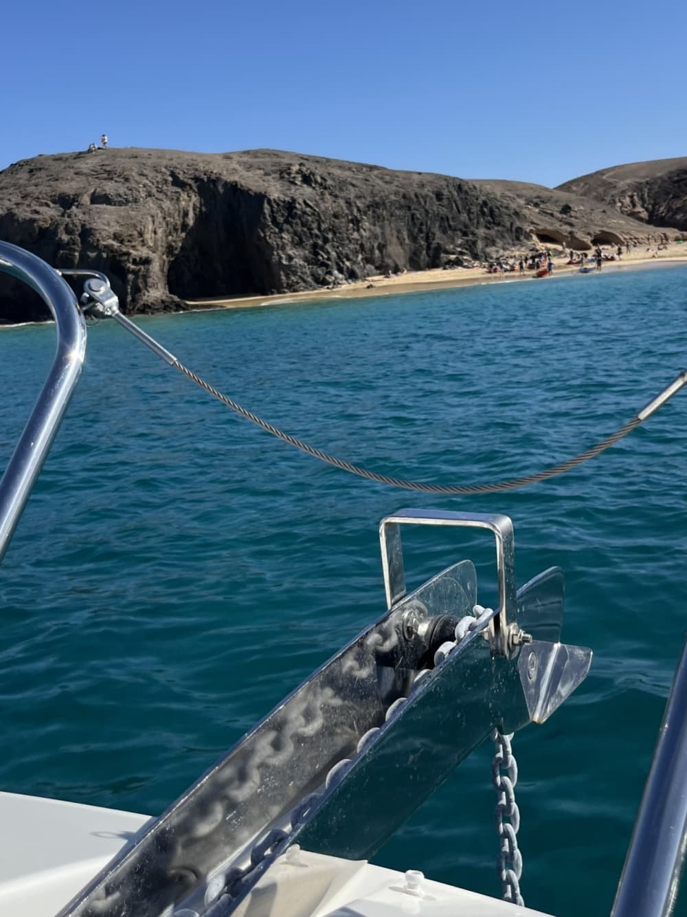 3,5 Stunden Sonne rund um Lanzarote auf einem Motorboot