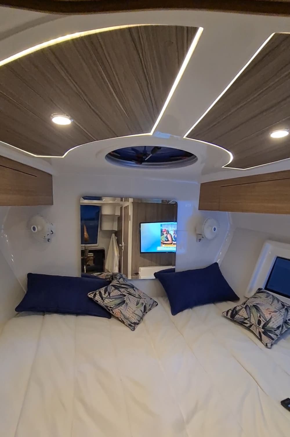 Verken Angra dos Reis per boot: een hele dag op het water aan boord van een motorboot.