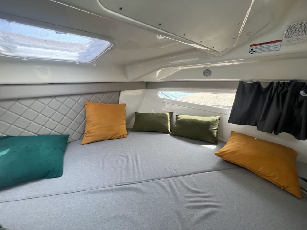 Découvrez La Trinité-sur-Mer en bateau à moteur pendant 9h