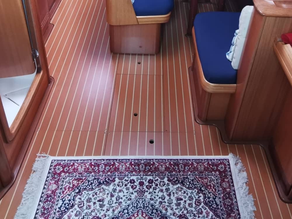 Sätt kursen mot glädje: En heldag med autentisk segling i Cagliari på en segelbåt