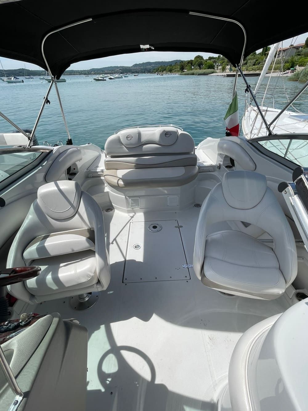 Profitez de 9 heures de bateau à moteur pour explorer Moniga del Garda