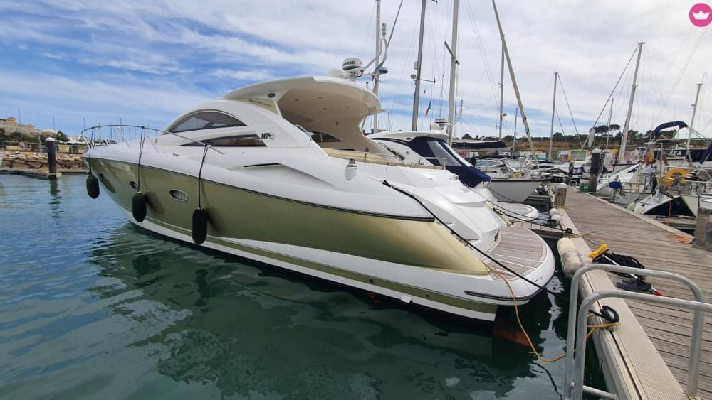 Algarve Wonders – Full-Day Yacht Cruise to Benagil & Beyond