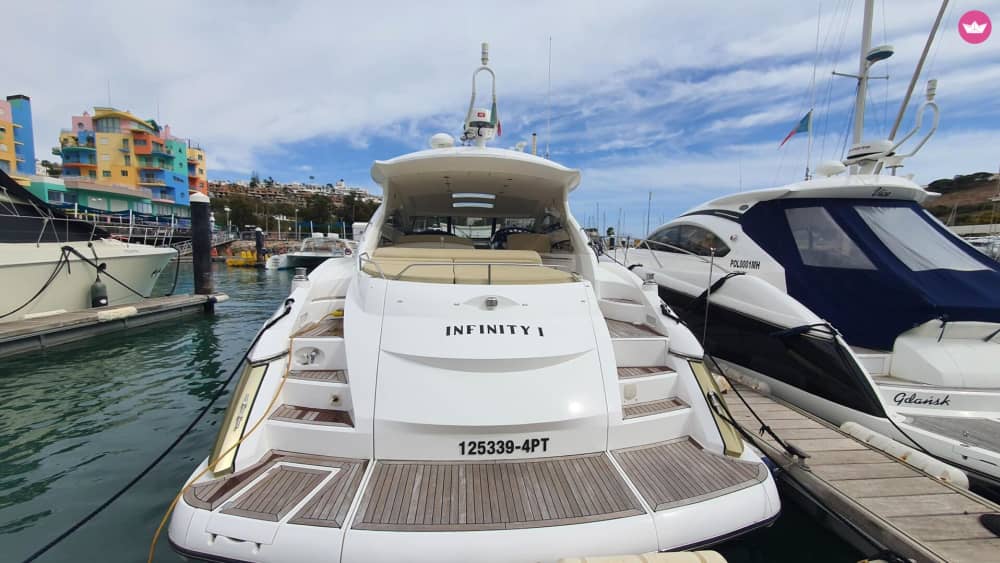 Algarve Wonders – Full-Day Yacht Cruise to Benagil & Beyond