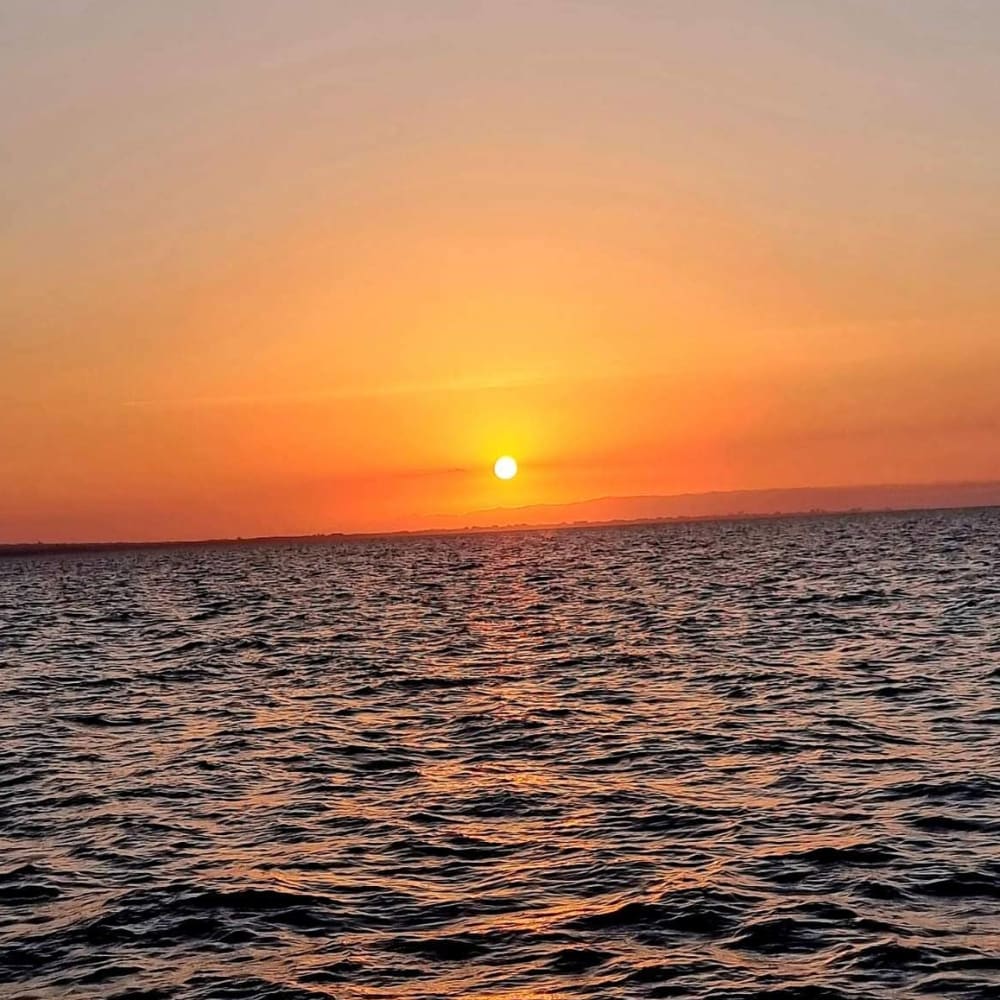 Crociera romantica al tramonto a bordo del lussuoso Ferretti 592