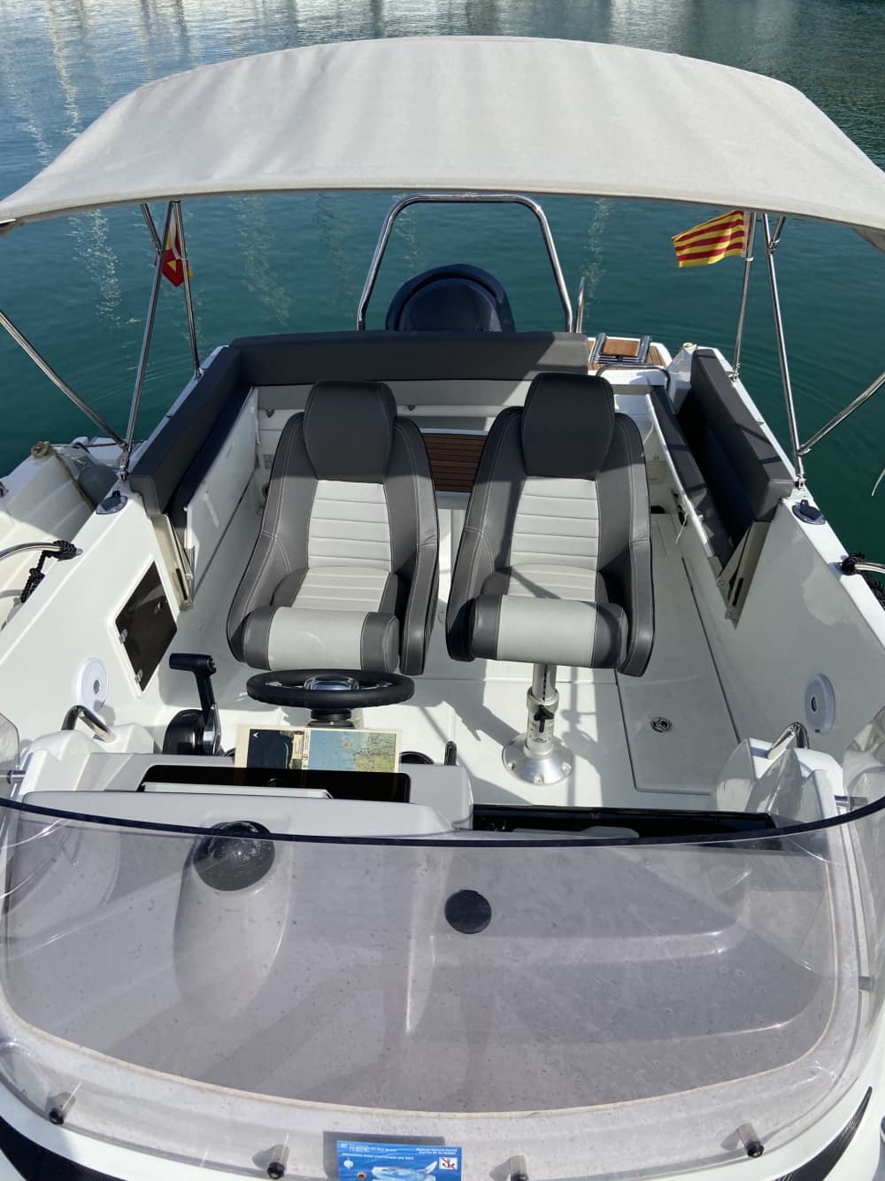 Enjoy the sun on a 9h boat trip in L'Estartit